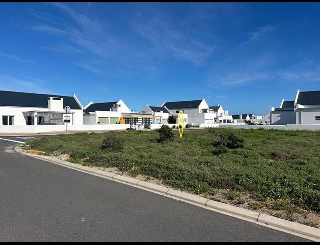 LAND FOR SALE IN BRITANNIA BAY